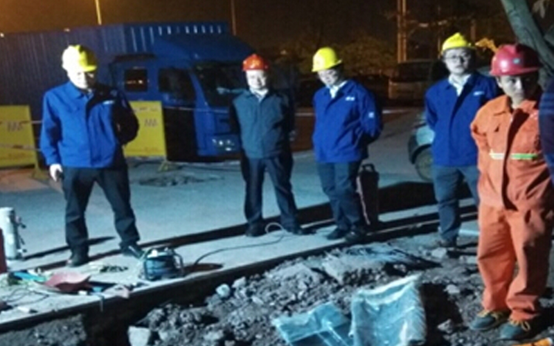 碰口作業(yè) 碰口作業(yè)